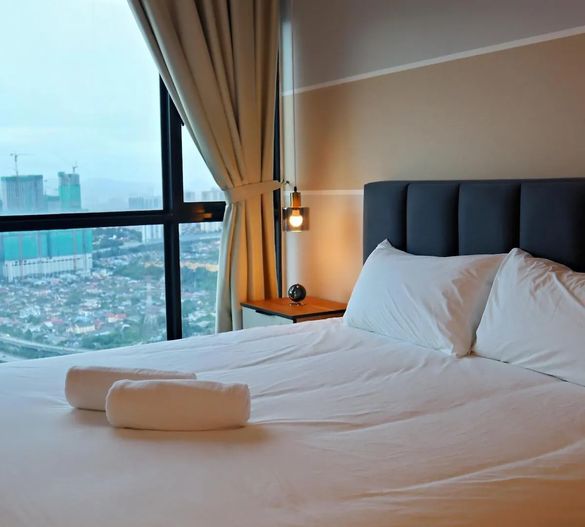 6Pax Modern-Contemporary, Reizz, Kuala Lumpur Apartment Malaysia