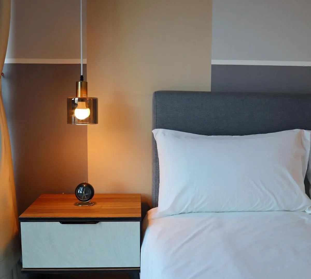 6Pax Modern-Contemporary, Reizz, Kuala Lumpur contacts